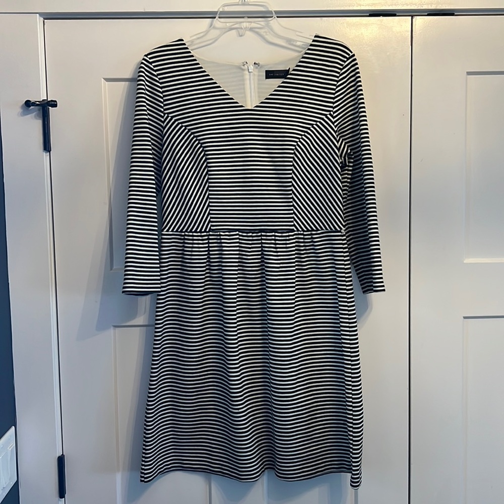 Limited dress - size M